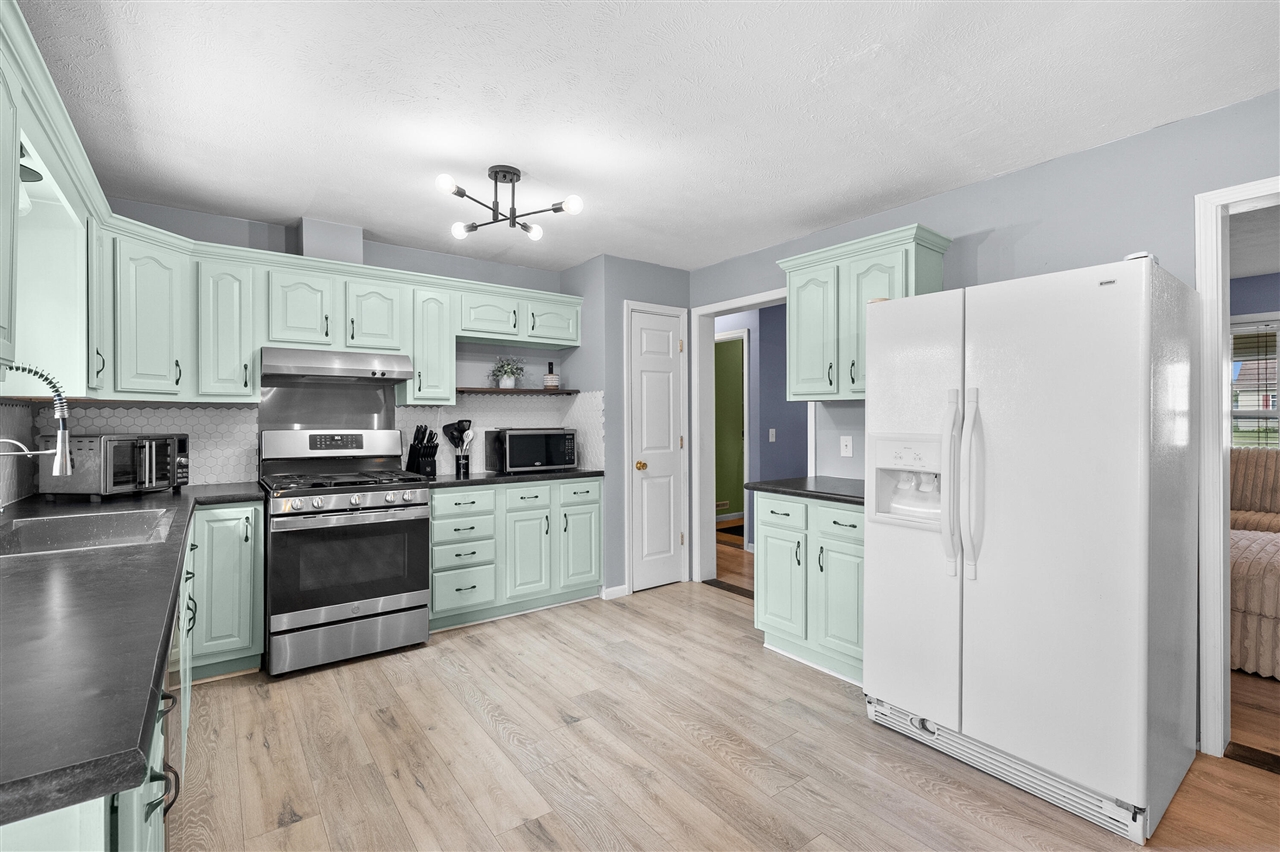 Photo 3 of Single family home for sale at 1138 Wintercherry Ln, Vicksburg, MI 49097 | MLS# 70547646 | Listing updated on 2026-09-14