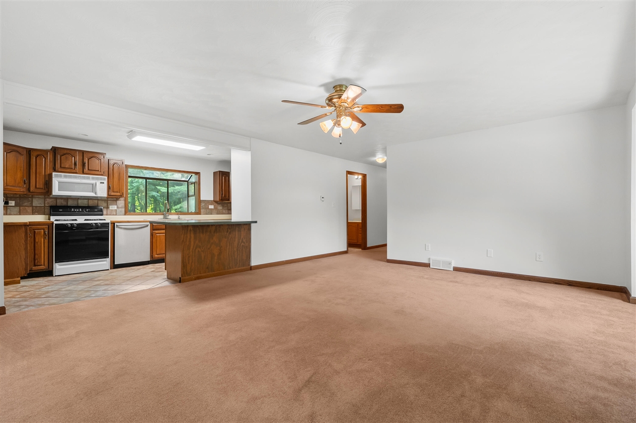 5th image of 12876 Helmer Rd, Battle Creek, MI 49015 | MLS# 70547649