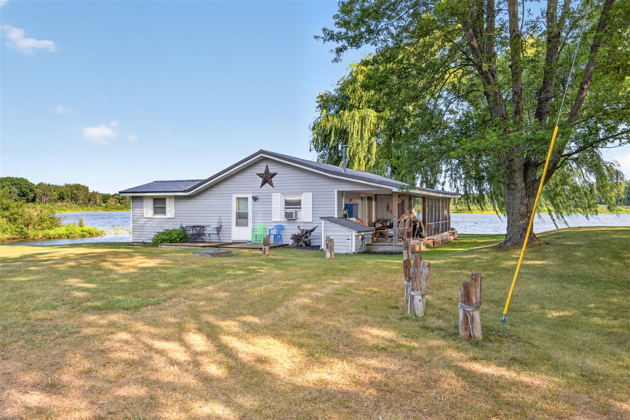 4th image of 9582 N Shore Dr, Evart, MI 49631 | MLS# 70547688