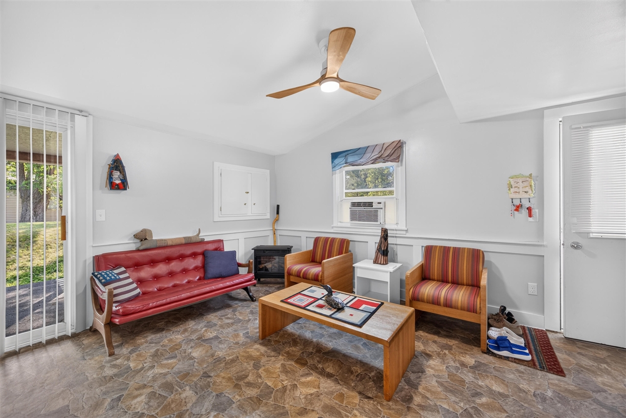 5th image of 9582 N Shore Dr, Evart, MI 49631 | MLS# 70547688