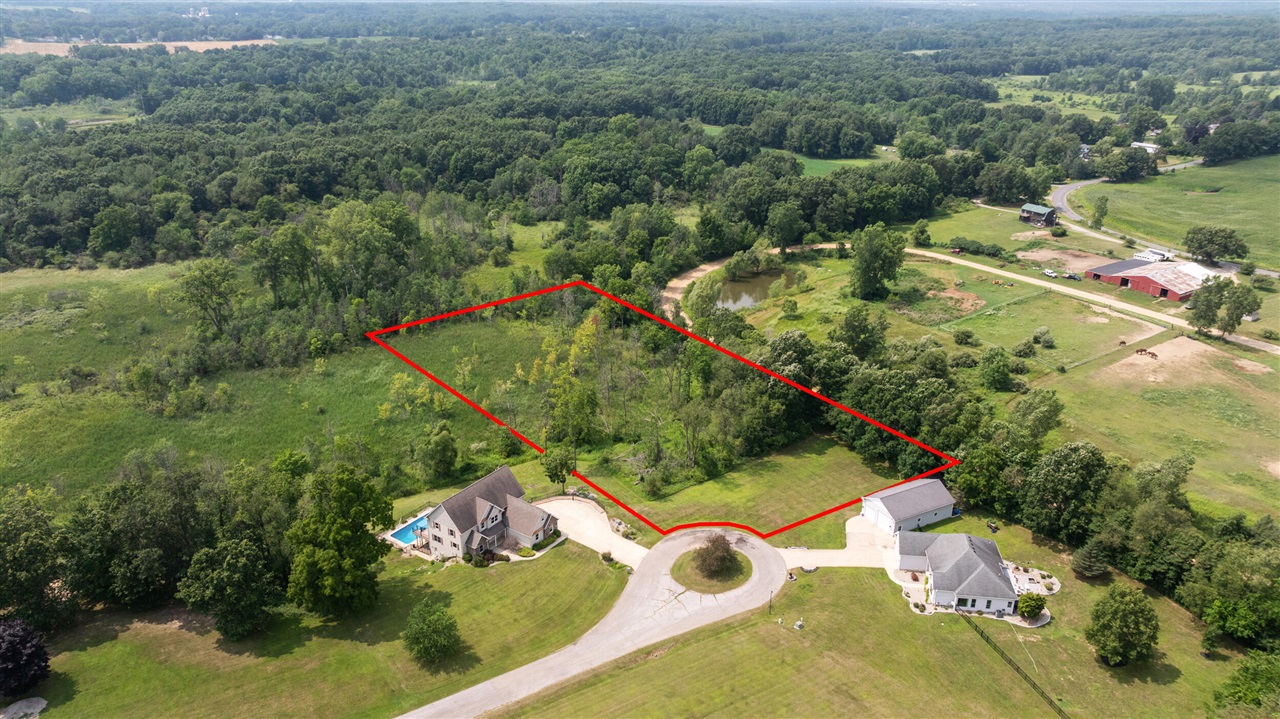 1st image of 2728 Carric Ct, Jackson, MI 49201 | MLS# 70547692