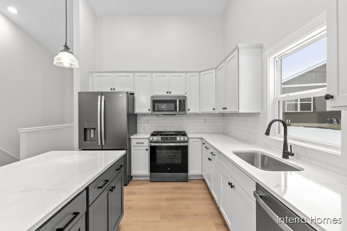 Photo 3 of Sale Pending at 2875 E Cobblestone Ct #48, Grand Rapids, MI 49512 | MLS# 70547725 | Listing updated on 2026-09-18