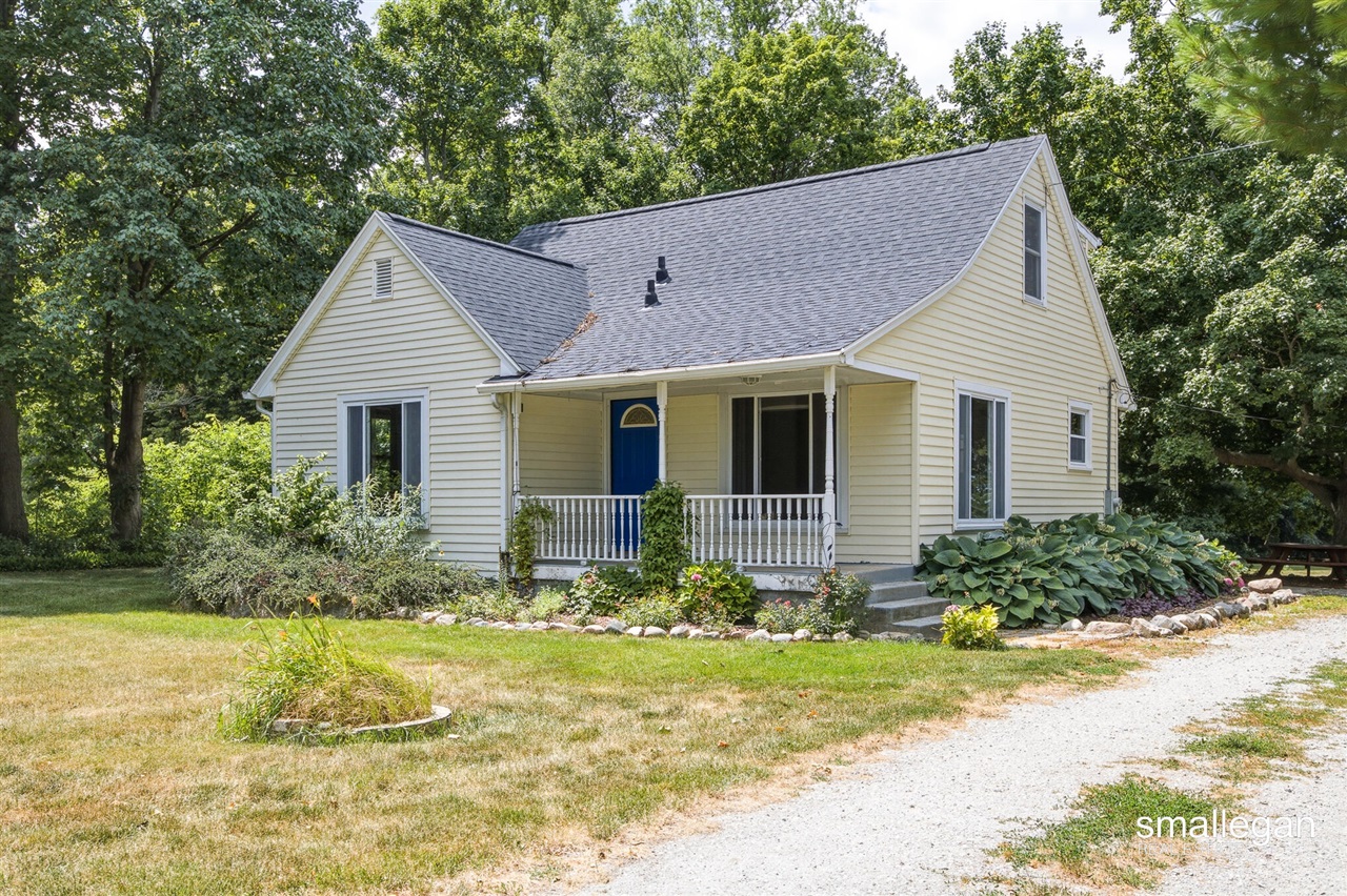 Photo 1 of Single family home for sale at 4005 Hendershot Ave, Grand Rapids, MI 49544 | MLS# 70547750 | Listing updated on 2026-09-16