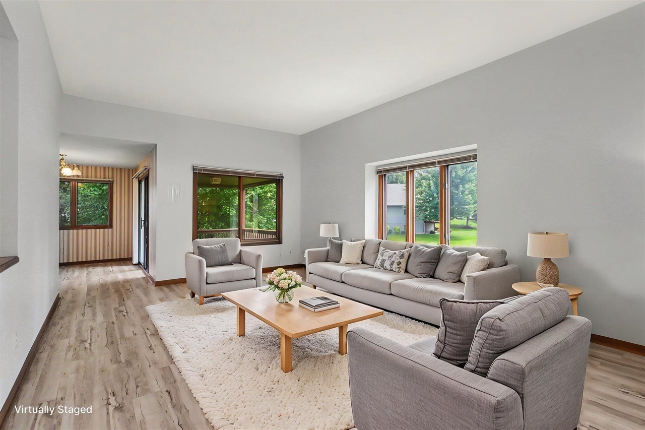 4th image of 217 Parkside Dr, Zeeland, MI 49464 | MLS# 70547780