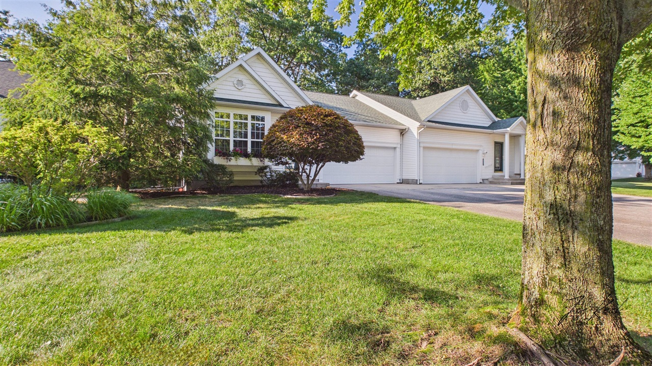 1st image of 14993 Thoroughbred Run #2, Spring Lake, MI 49456 | MLS# 70547804