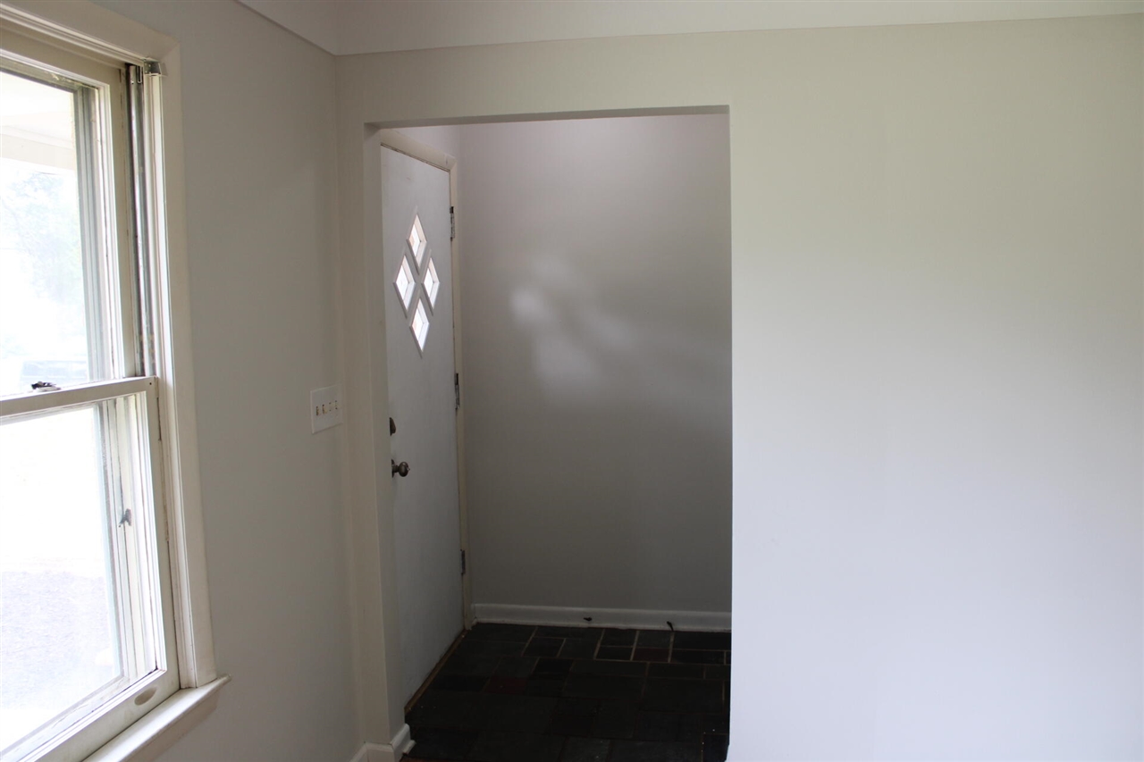 5th image of 3027 Tulsa Dr, Jackson, MI 49203 | MLS# 70547814