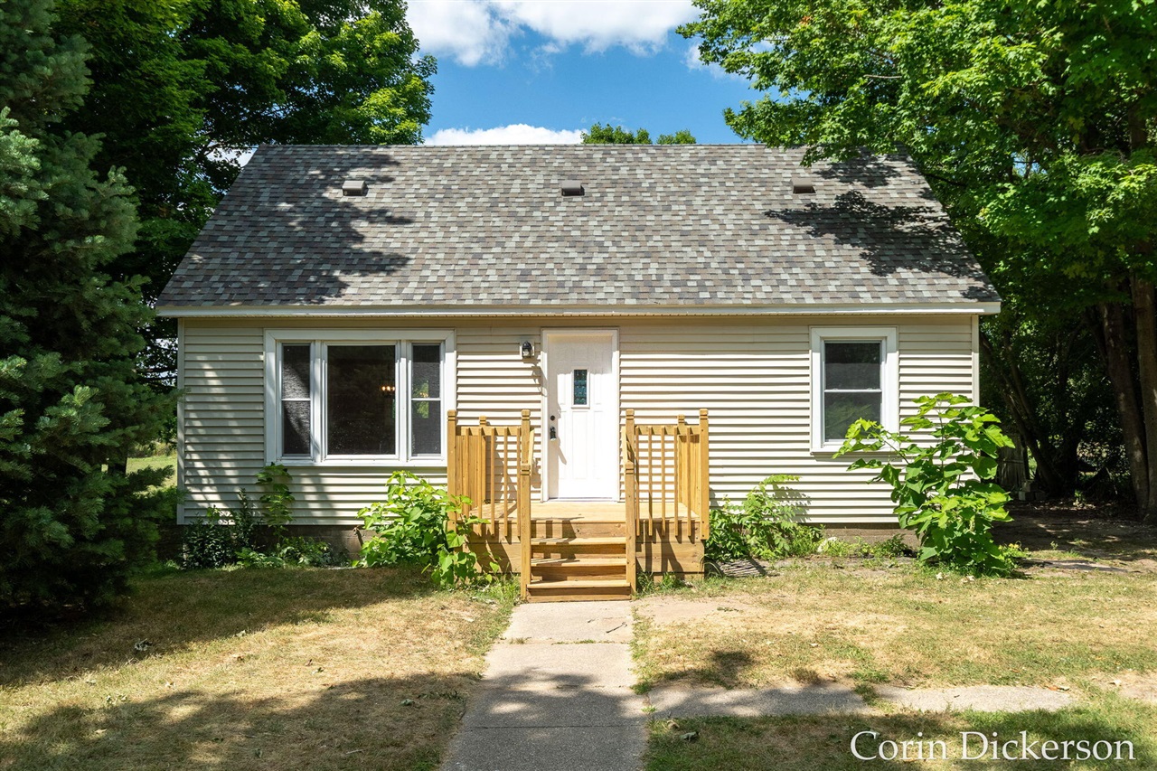 3rd image of 457 Booth St, Grand Ledge, MI 48837 | MLS# 70547858