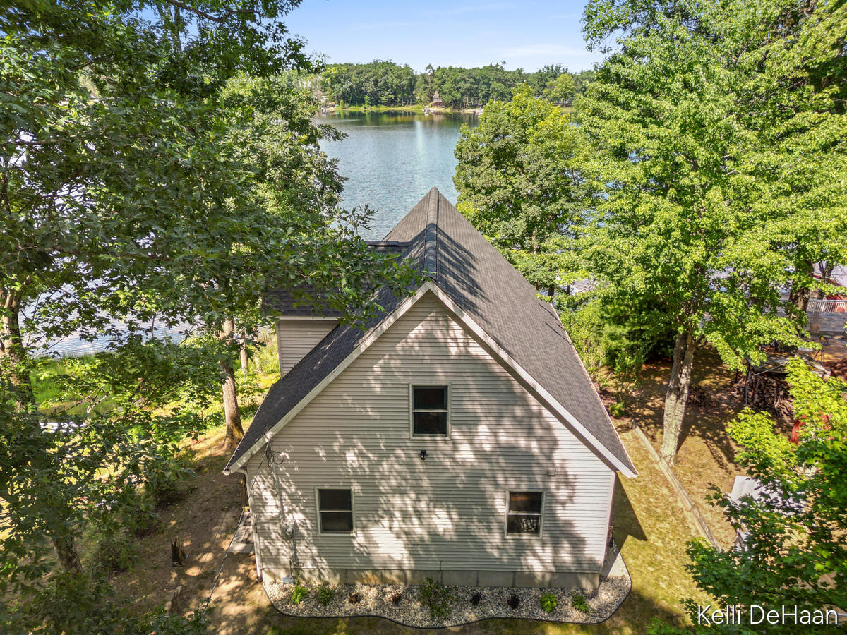 1st image of 12045 N Lake Ave, Bitely, MI 49309 | MLS# 70547869