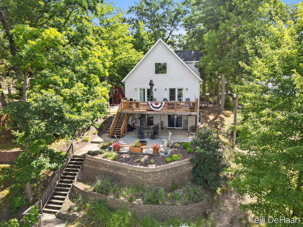 2nd image of 12045 N Lake Ave, Bitely, MI 49309 | MLS# 70547869