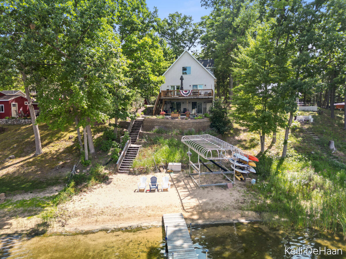 3rd image of 12045 N Lake Ave, Bitely, MI 49309 | MLS# 70547869