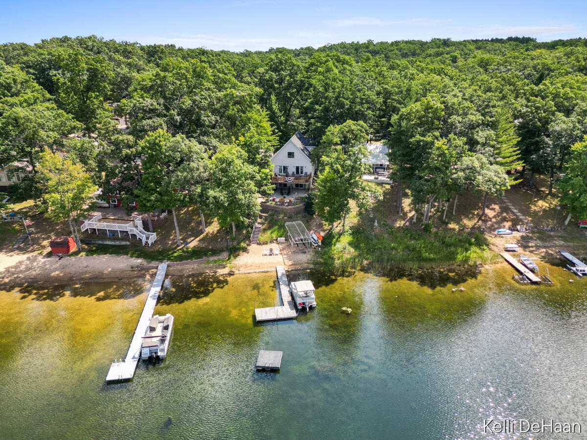 4th image of 12045 N Lake Ave, Bitely, MI 49309 | MLS# 70547869