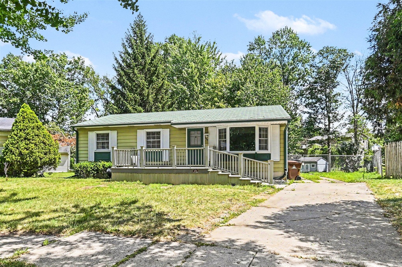 1st image of 234 Trinity Cir, Lansing, MI 48911 | MLS# 70547878
