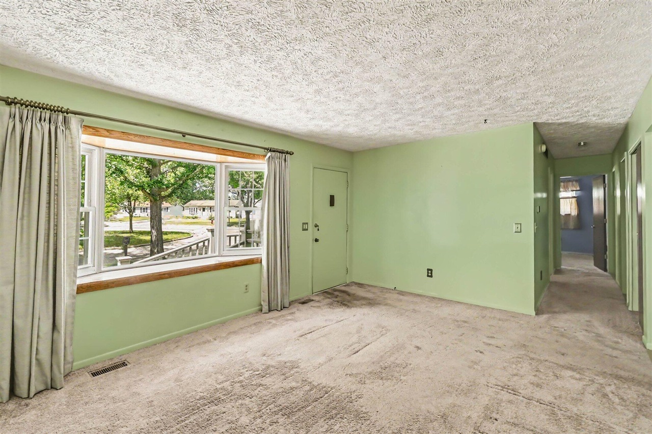 5th image of 234 Trinity Cir, Lansing, MI 48911 | MLS# 70547878