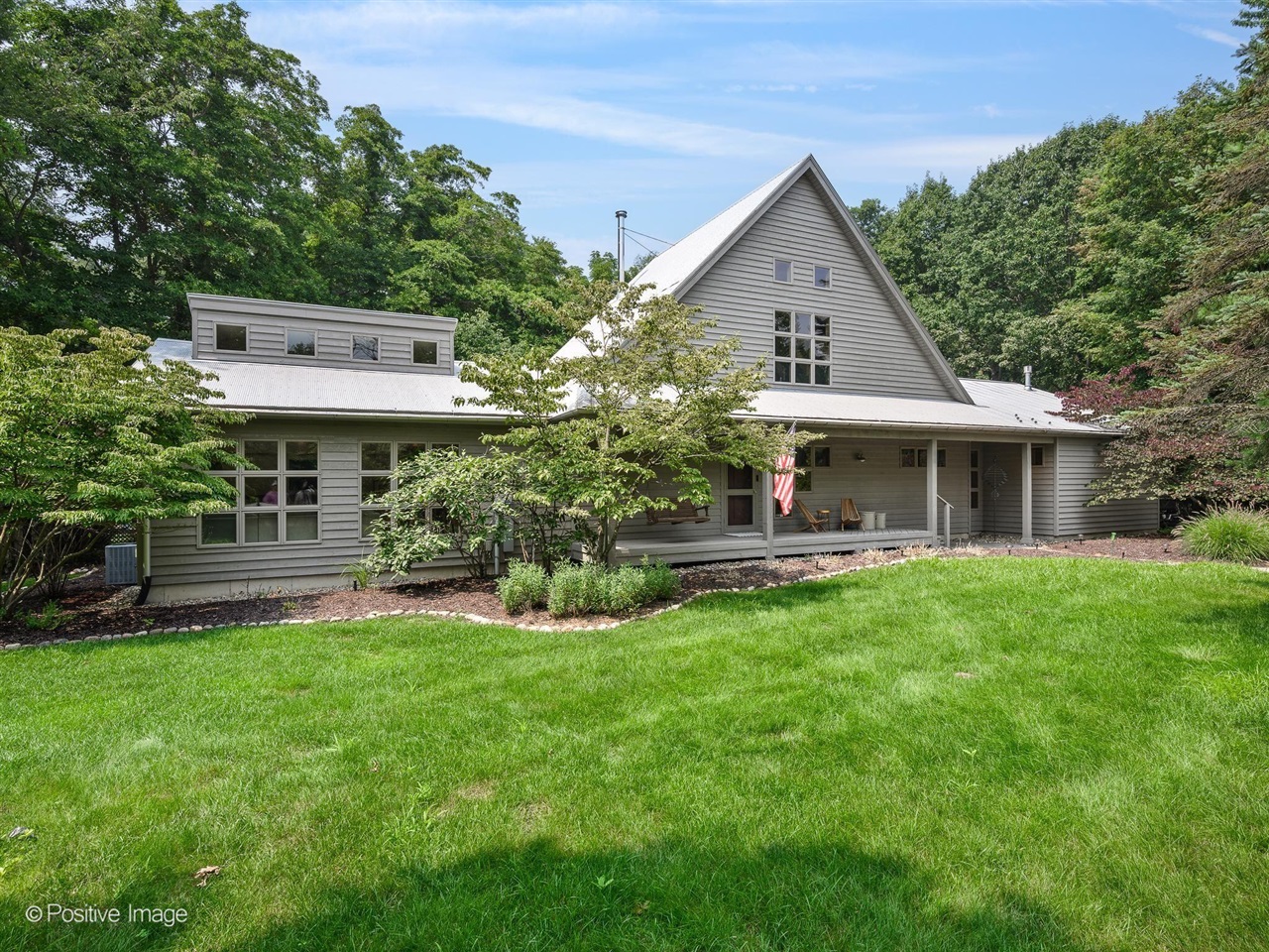 1st image of 13670 S Cottonwood Ln, Harbert, MI 49115 | MLS# 70547879