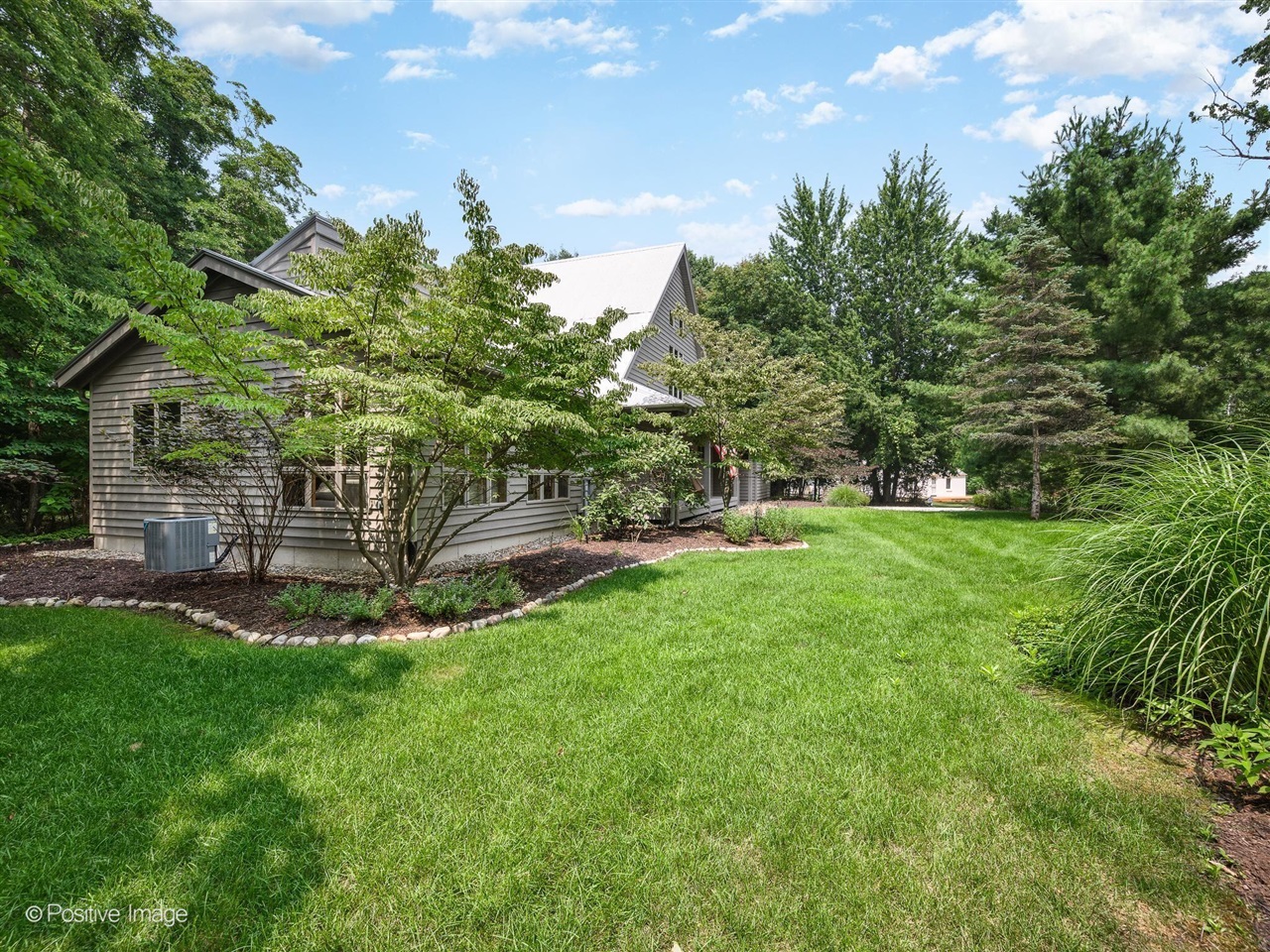 5th image of 13670 S Cottonwood Ln, Harbert, MI 49115 | MLS# 70547879