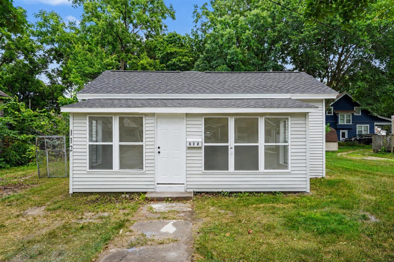 2nd image of 112 S Irving St, Greenville, MI 48838 | MLS# 70547886