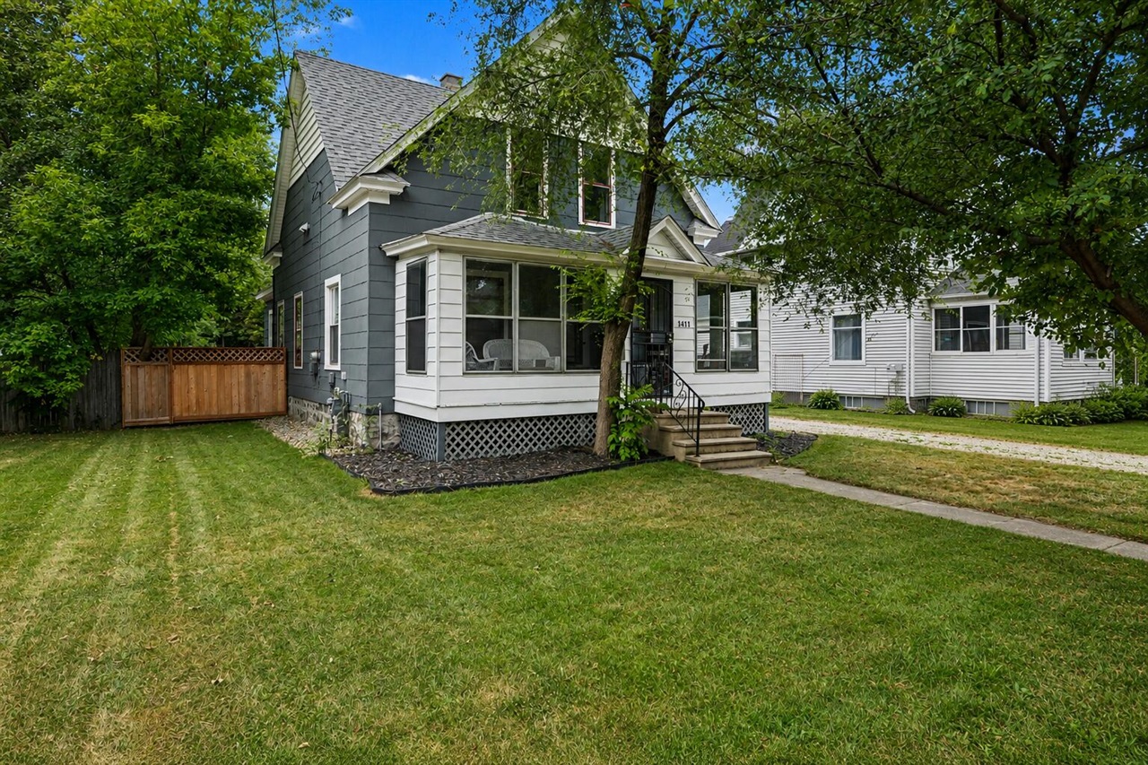 2nd image of 1411 E Stockbridge, Kalamazoo, MI 49001 | MLS# 70547889