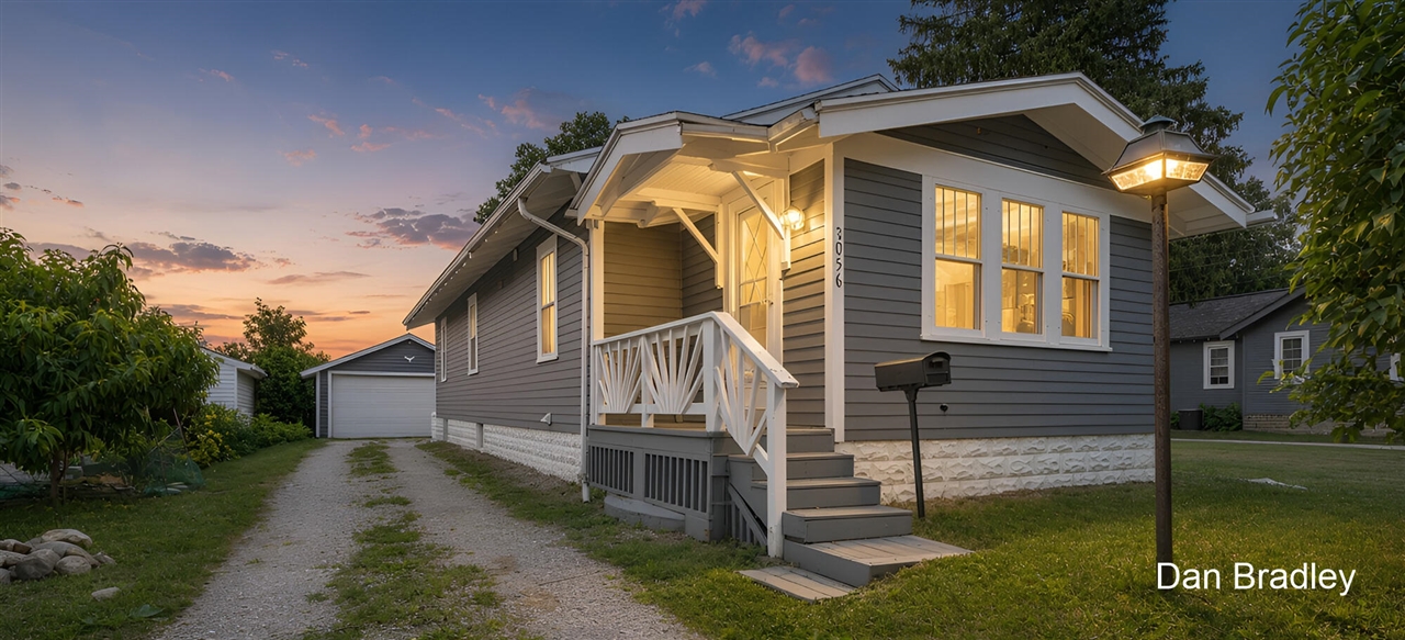 1st image of 3056 Effie Pl, Grand Rapids, MI 49505 | MLS# 70547911
