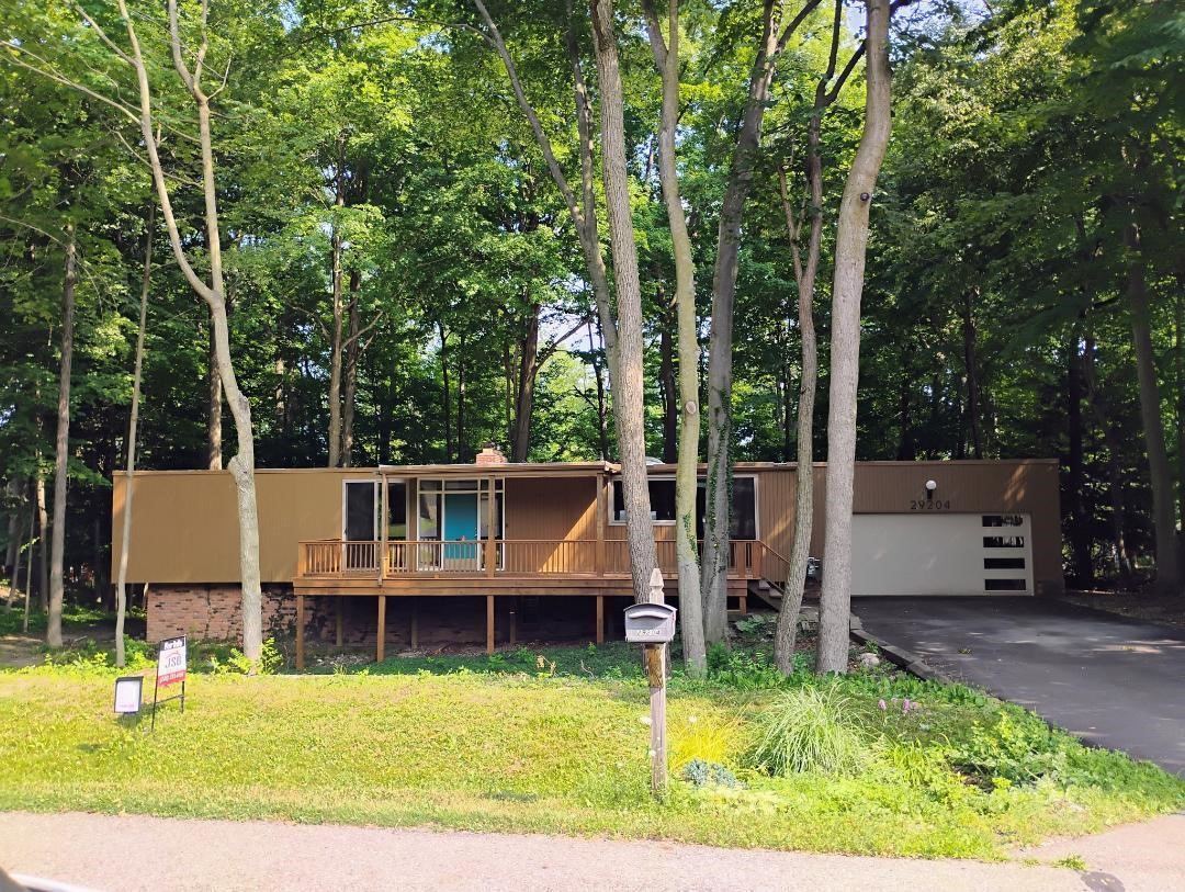 1st image of 29204 Summerwood Rd, Farmington Hills, MI 48334 | MLS# 70547926