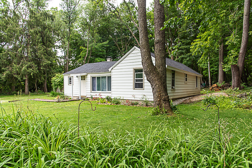 2nd image of 128 E Territorial Rd, Battle Creek, MI 49015 | MLS# 70547946