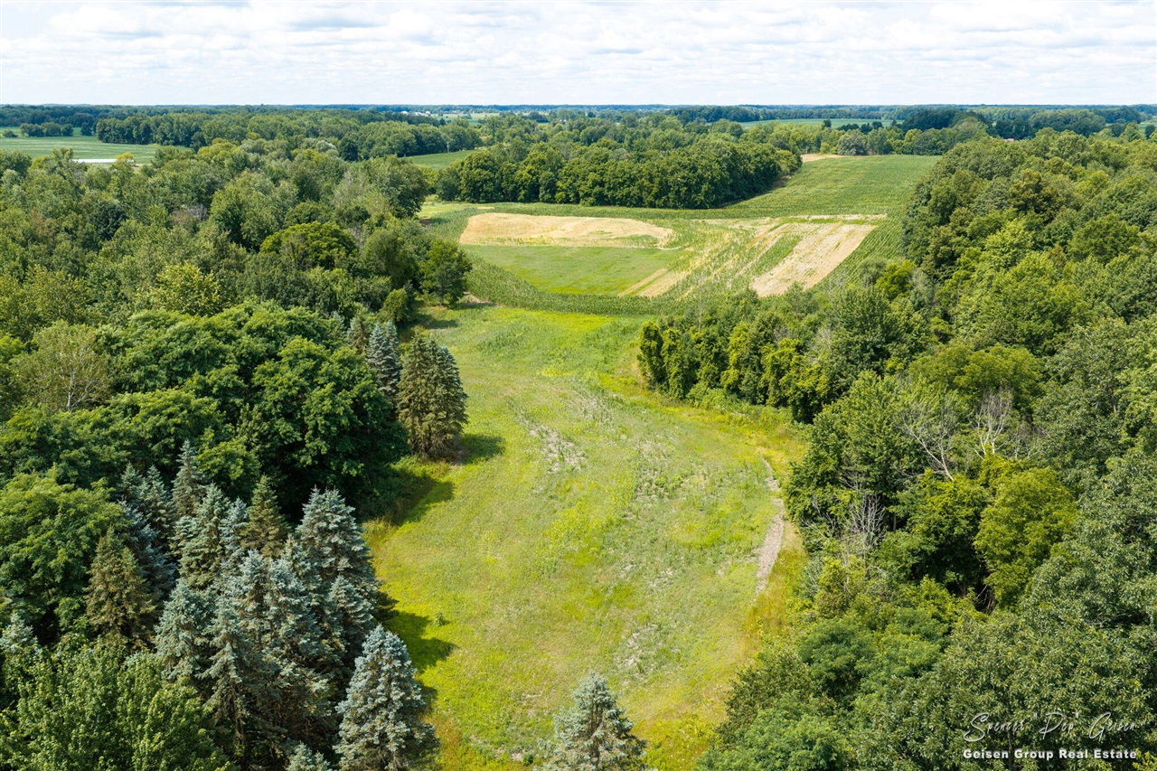 3rd image of 3796 - 30A Hoyt Rd, Belding, MI 48809 | MLS# 70547962