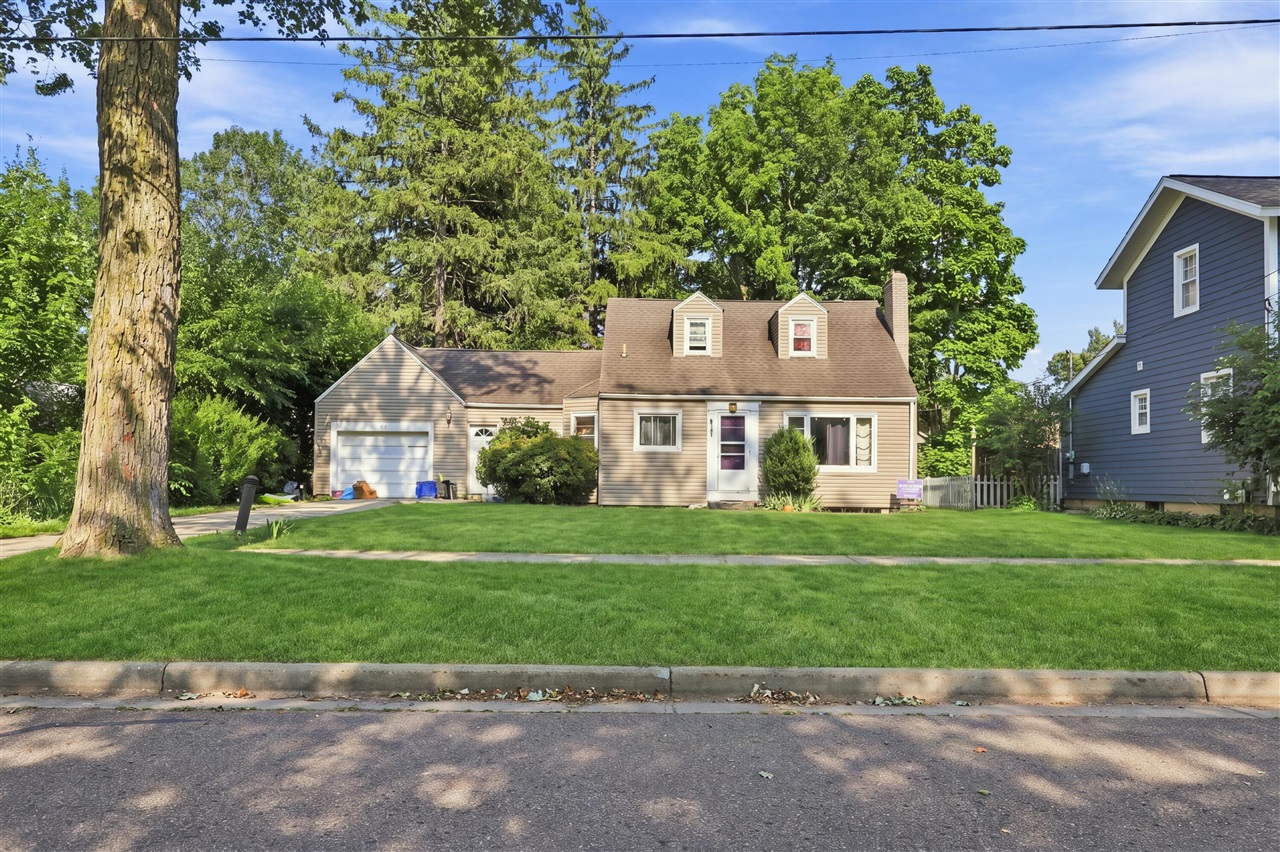 1st image of 617 East St, Three Rivers, MI 49093 | MLS# 70547988