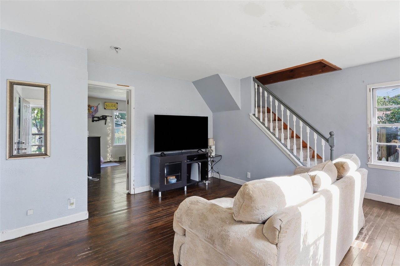 3rd image of 617 East St, Three Rivers, MI 49093 | MLS# 70547988