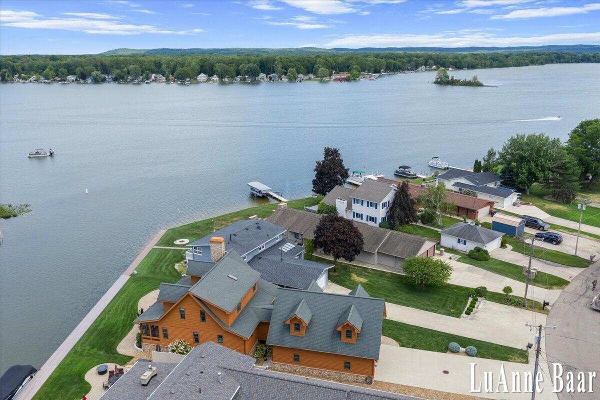 2nd image of 12702 Park Dr, Wayland, MI 49348 | MLS# 70548038