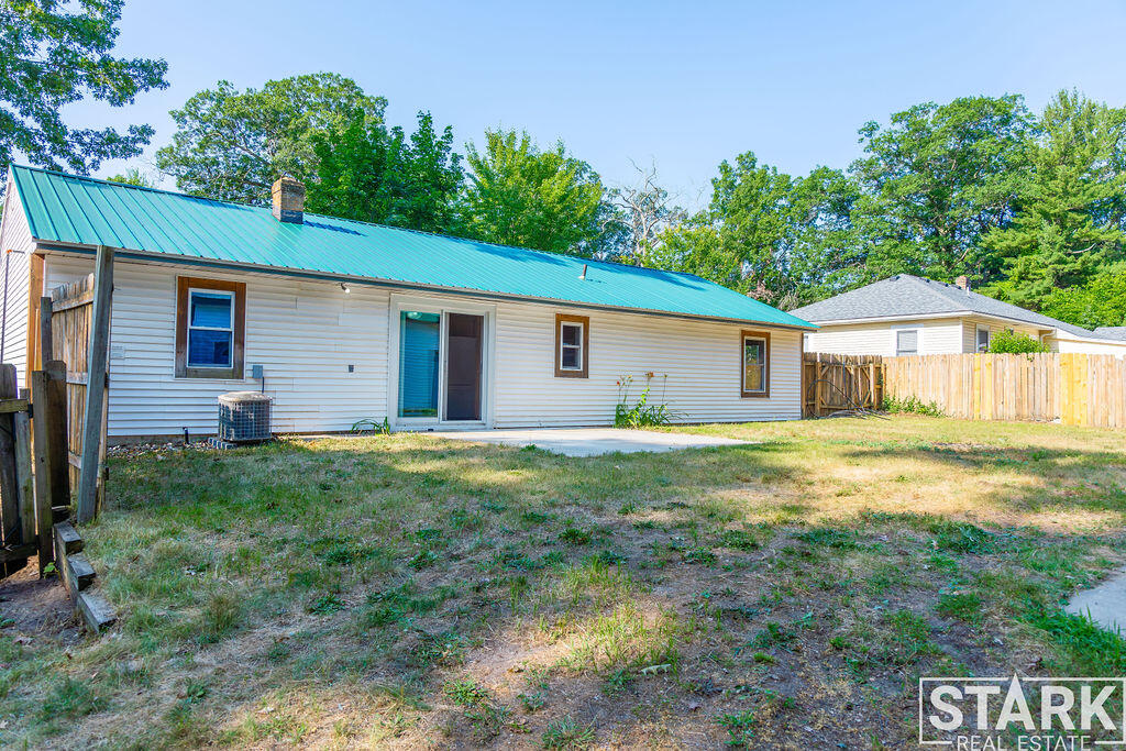 3rd image of 280 Elm St, Fruitport, MI 49415 | MLS# 70548039