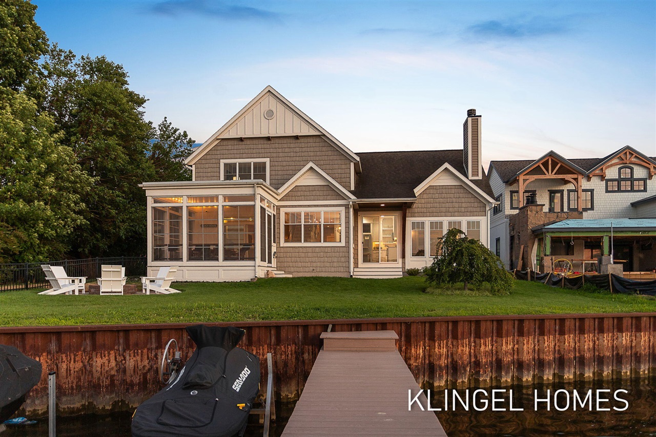 1st image of 702 Elk Ave, Spring Lake, MI 49456 | MLS# 70548042