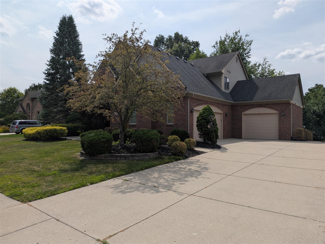 3rd image of 46815 Grand Oak Ct, Canton, MI 48187 | MLS# 70548074