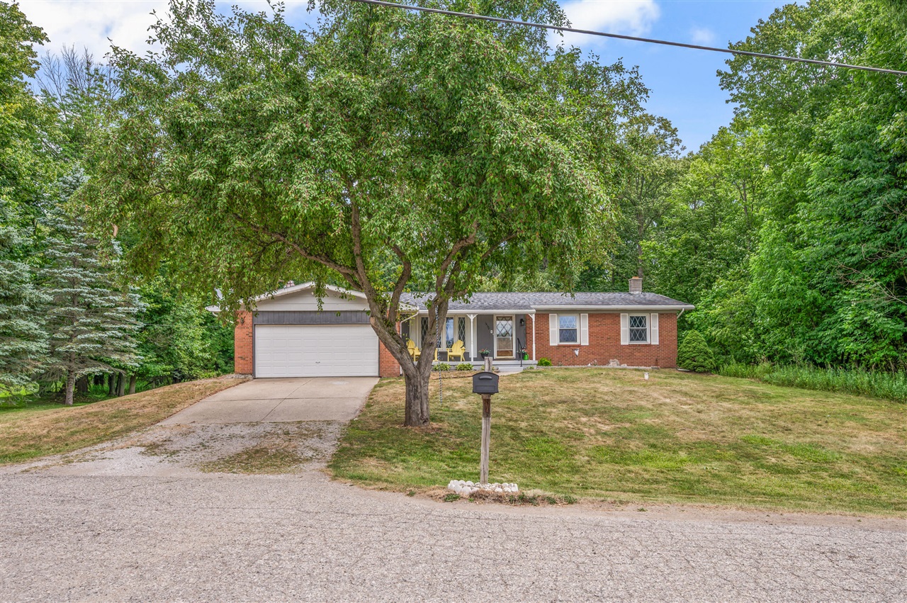image of 14190 Oak Hollow Dr, Big Rapids, MI 49307 | MLS# 70548082