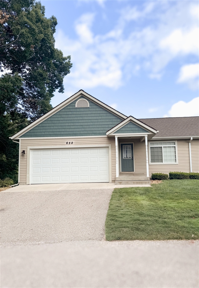 1st image of 652 Oriole Ct #10, Middleville, MI 49333 | MLS# 70548085