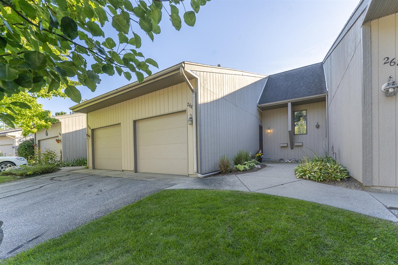 Photo 1 of Condo for sale at 2682 Limestone Ln #23, Grand Rapids, MI 49525 | MLS# 70548097 | Listing updated on 2026-09-26