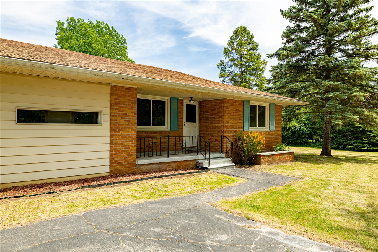 2nd image of 6272 Earhart Rd, Ann Arbor, MI 48105 | MLS# 70548099
