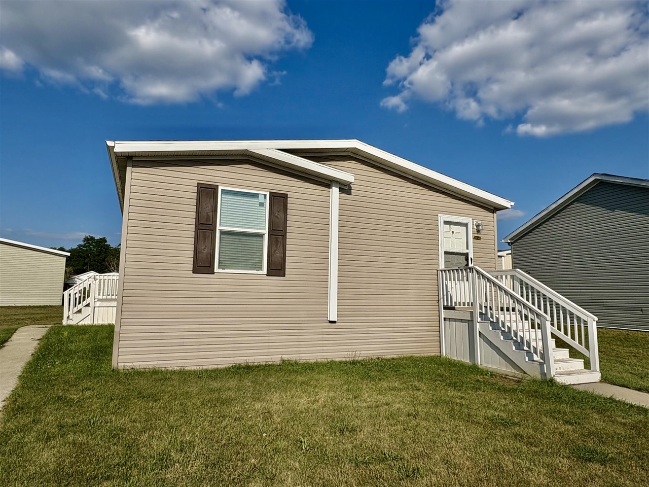 2nd image of 1050 Cambry Cir, Grass Lake, MI 49240 | MLS# 70548108