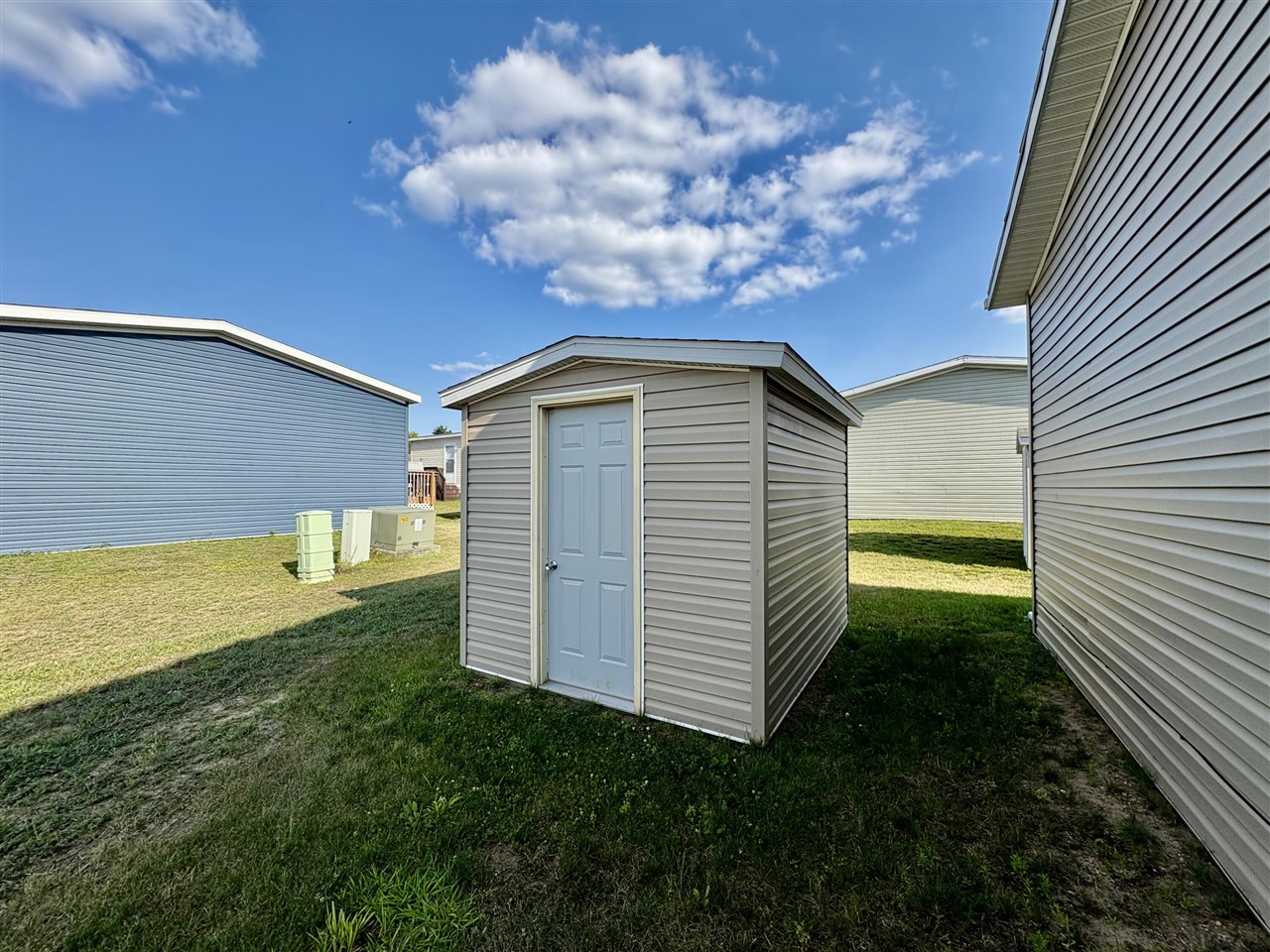 4th image of 1050 Cambry Cir, Grass Lake, MI 49240 | MLS# 70548108