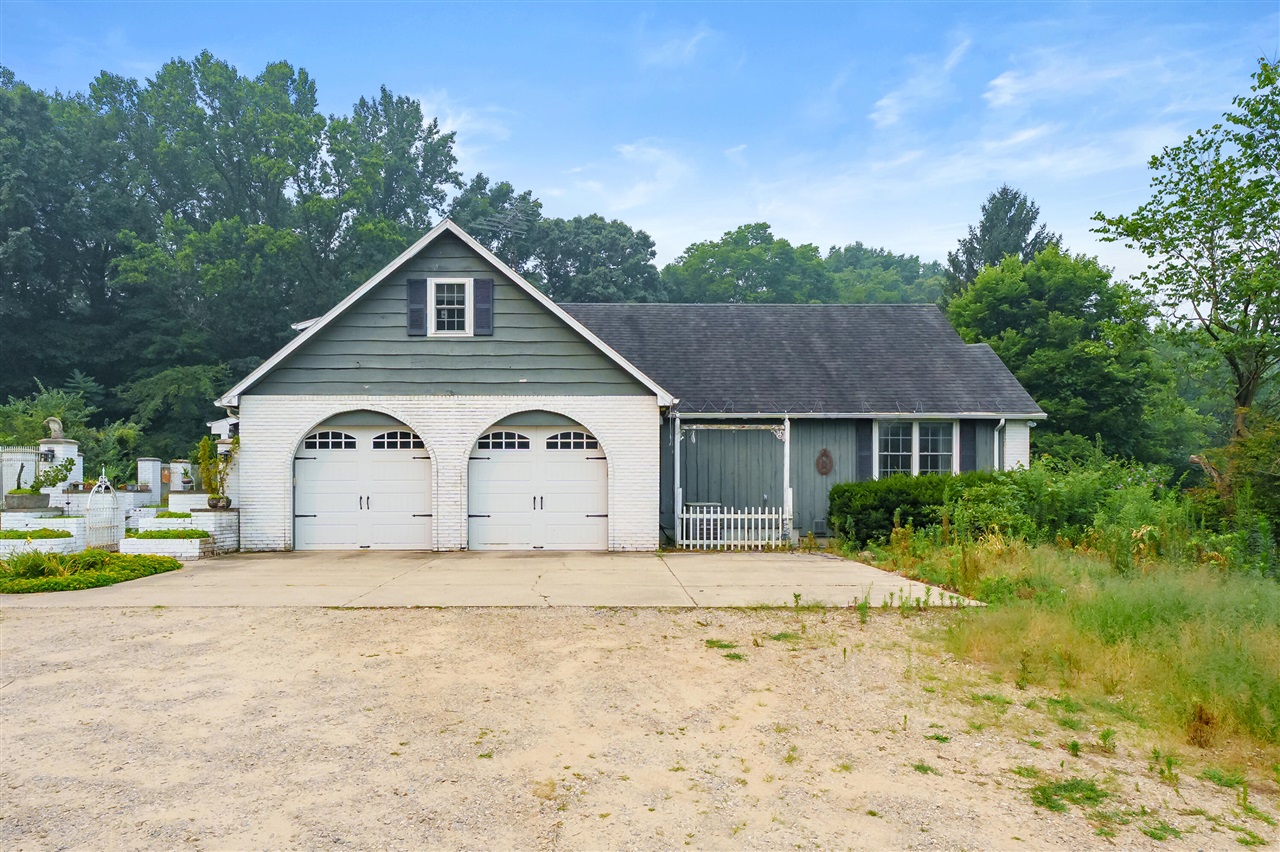 3rd image of 41169 County Road 669, Decatur, MI 49045 | MLS# 70548122