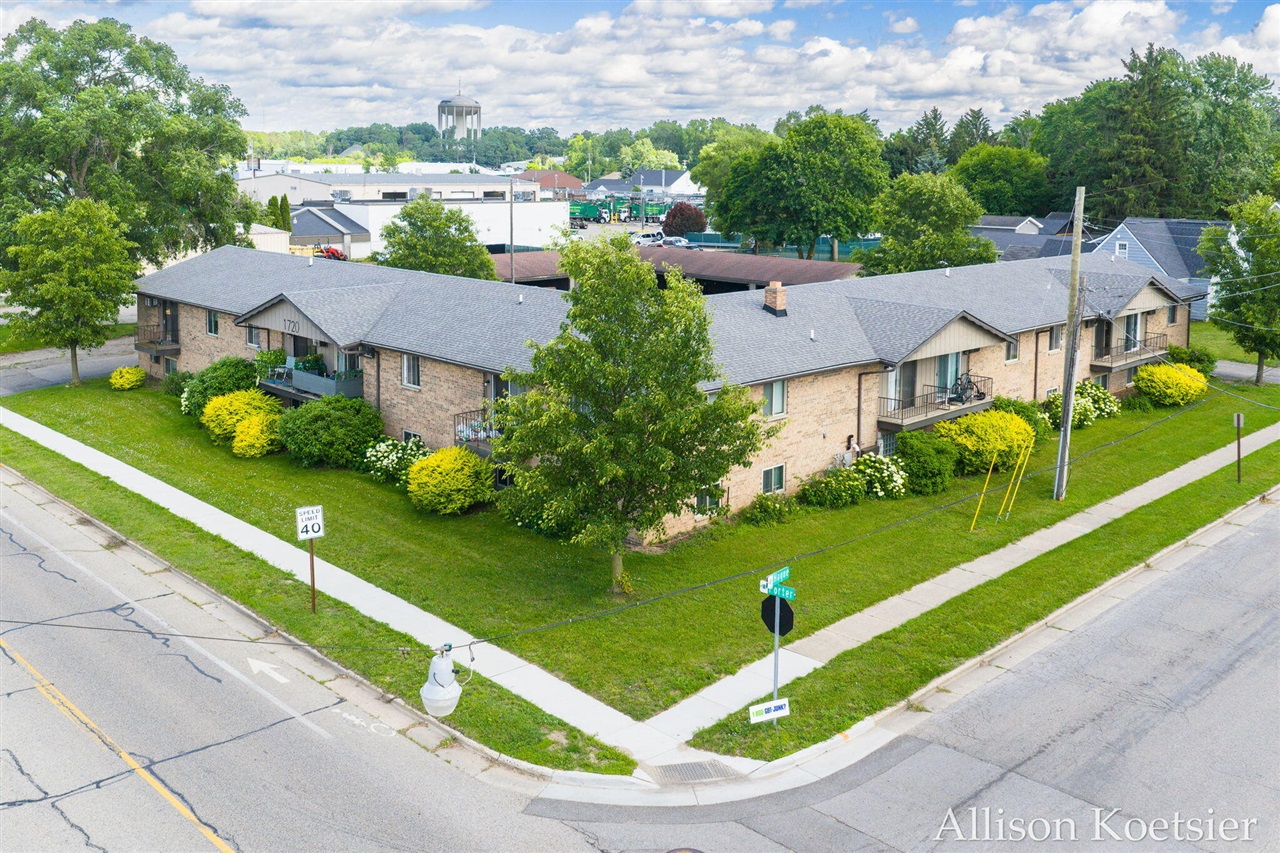 1st image of 1720 Porter St, Wyoming, MI 49519 | MLS# 70548192