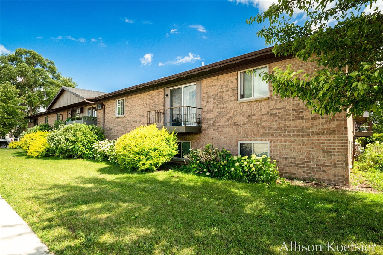 5th image of 1720 Porter St, Wyoming, MI 49519 | MLS# 70548192