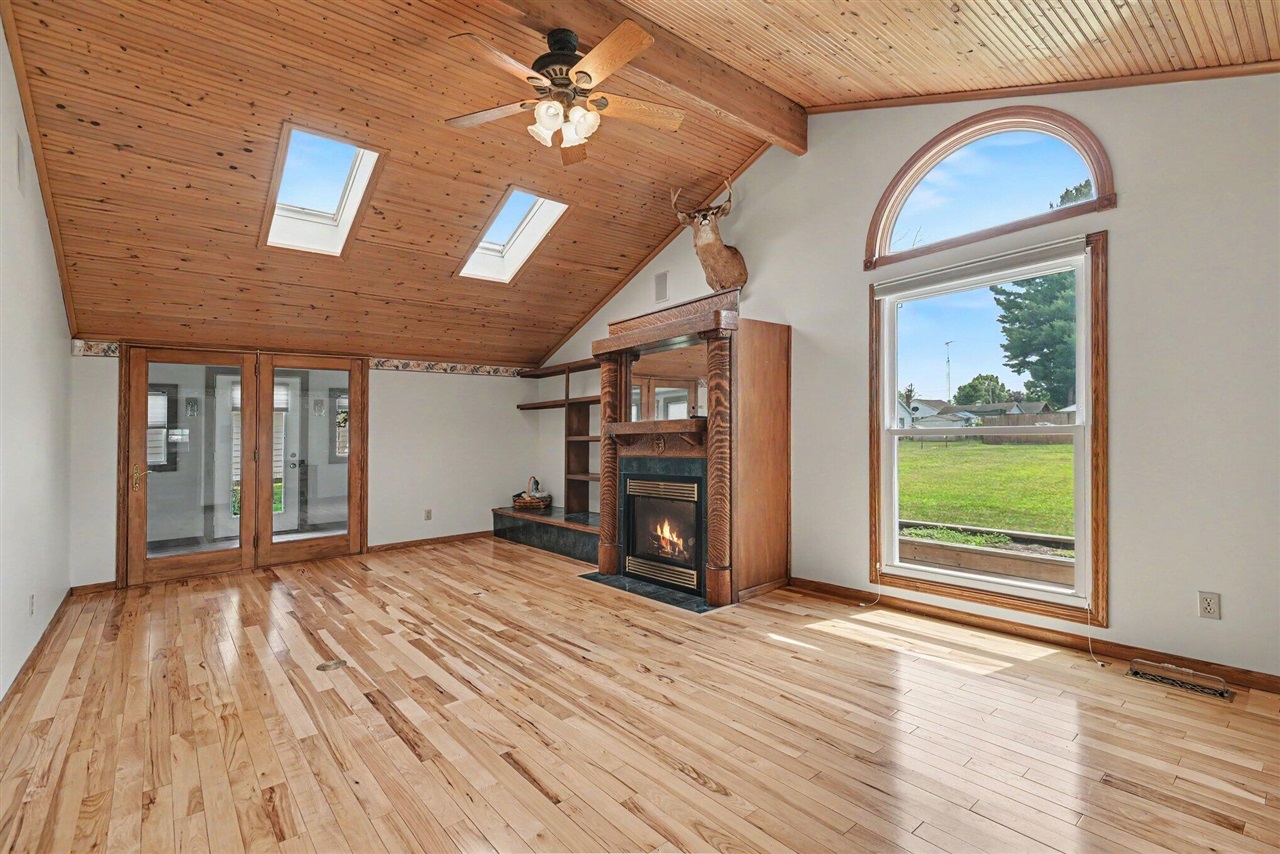 2nd image of 217 Prospect St, Bangor, MI 49013 | MLS# 70548194
