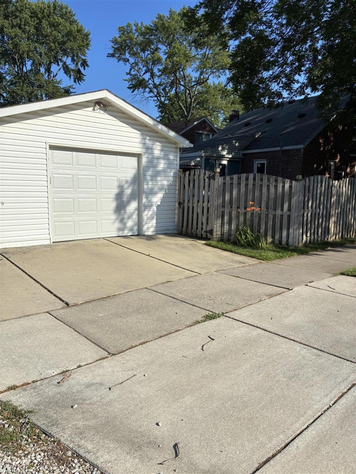 2nd image of 1846 Stanhope St, Grosse Pointe Woods, MI 48236 | MLS# 70548218
