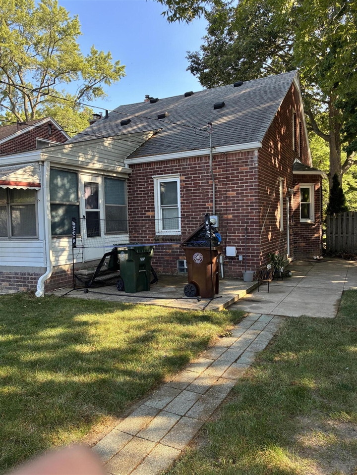 3rd image of 1846 Stanhope St, Grosse Pointe Woods, MI 48236 | MLS# 70548218