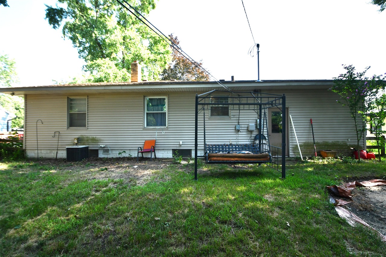 21st image of 233 Hunter Dr, Benton Harbor, MI 49022 | MLS# 70548222