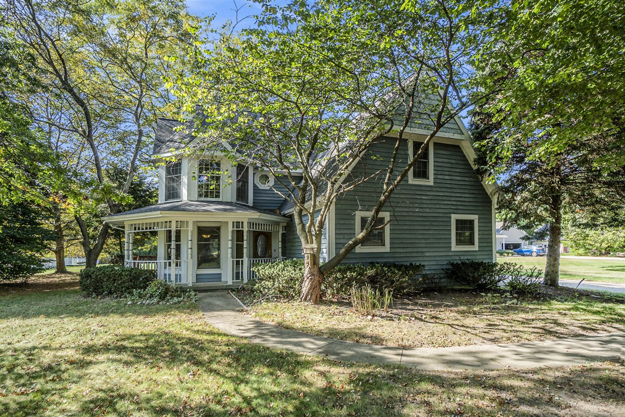 1st image of 507 Lena Dr, South Haven, MI 49090 | MLS# 70548243
