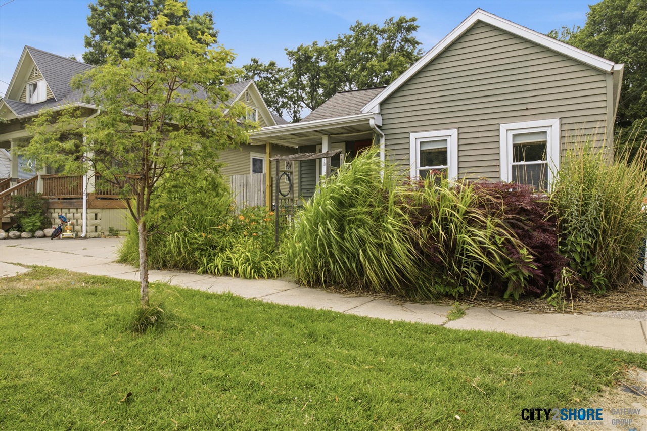 2nd image of 413 N 6th St, Grand Haven, MI 49417 | MLS# 70548248