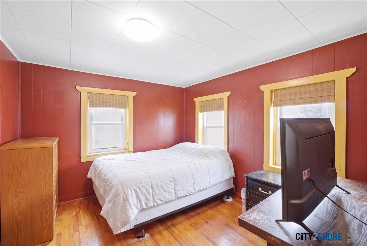 5th image of 413 N 6Th St, Grand Haven, MI 49417 | MLS# 70548248