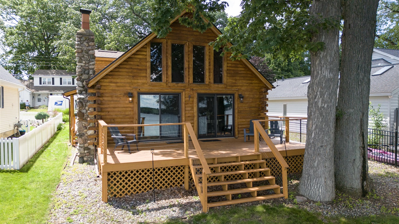 1st image of 9715 Woodlawn Dr, Portage, MI 49002 | MLS# 70548258