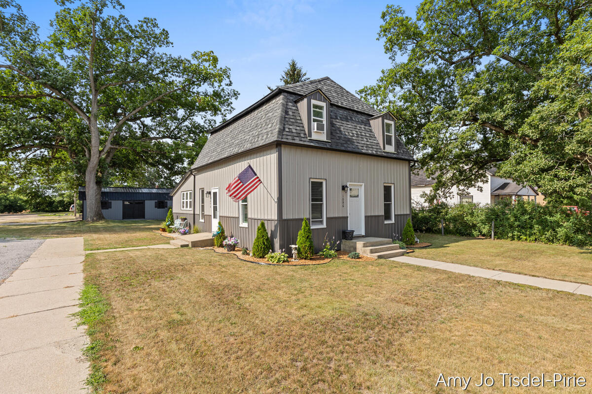 1st image of 1096 E James St, White Cloud, MI 49349 | MLS# 70548281