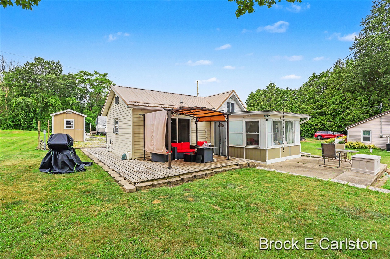 4th image of 2900 S Martin Dr, Fremont, MI 49412 | MLS# 70548290